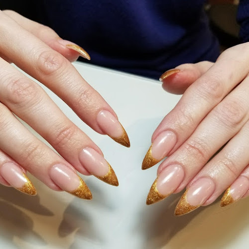 Diane T Salon